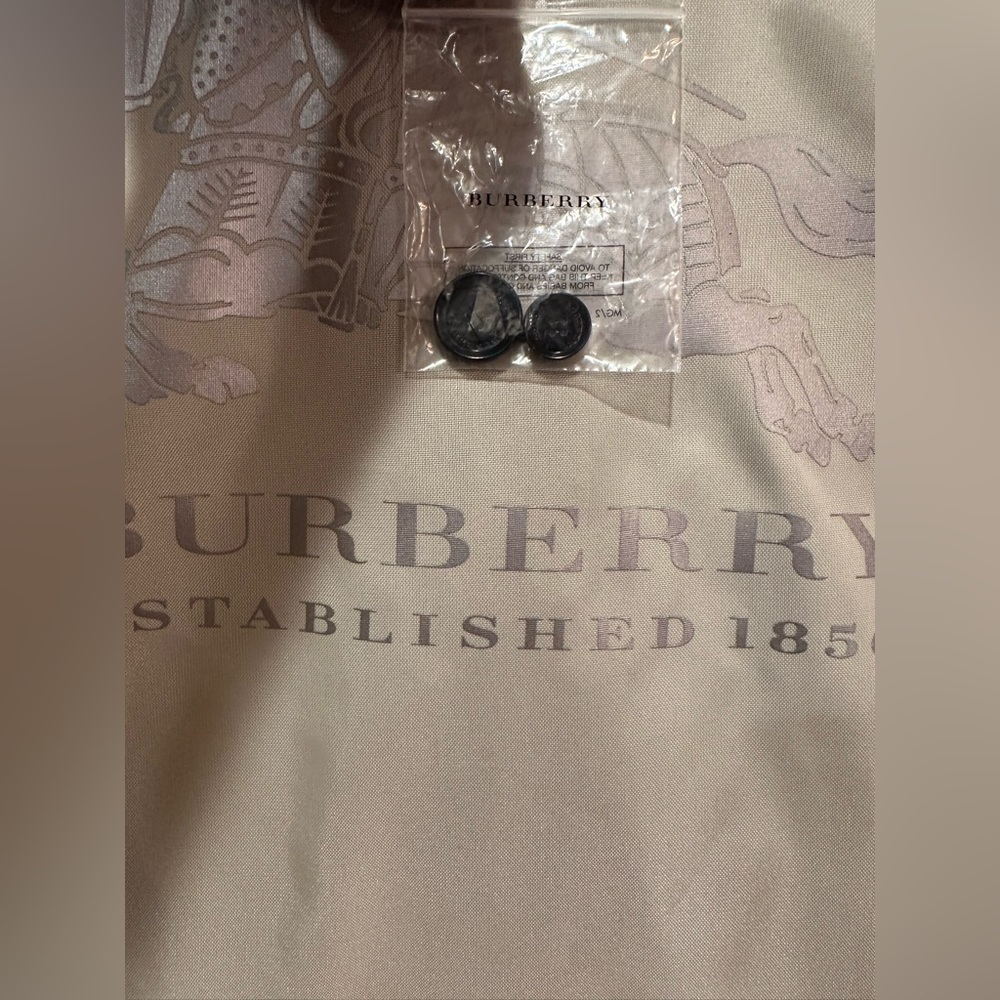 Burberry Milbury Navy Full Suit- 2 Piece. EU: 50R. Good Condition. - Picture 14 of 14